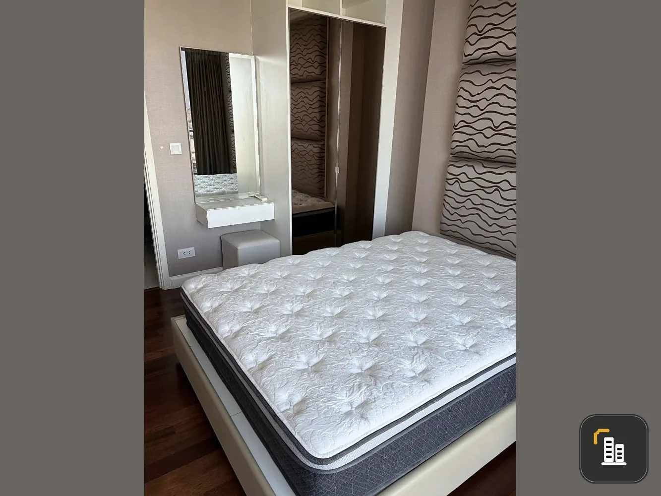 For rent: The Metropolis, 18th floor. A lovely, fully furnished unit. Book now!