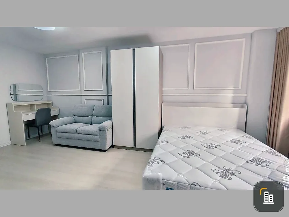For sale or rent: Lumpini Condo Town Ramintra - Laksi. Units are furnished with SB Furniture and include electrical appliances. Book now!