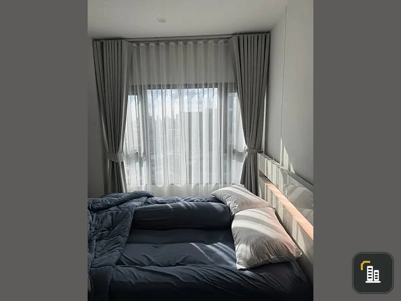 For rent: Life Rama 4 - Asoke, 1 bedroom, 1 bathroom, fully furnished, with walk-in closet. Don't miss this great deal!