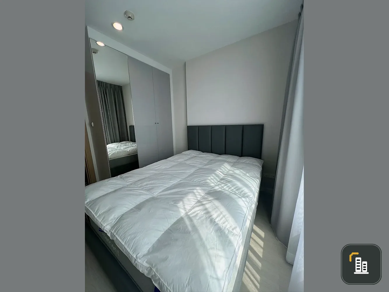 For rent: The Base Rama 9–Ramkhamhaeng. Ready to move in, high floor, fully furnished, spacious room. Book now!+++