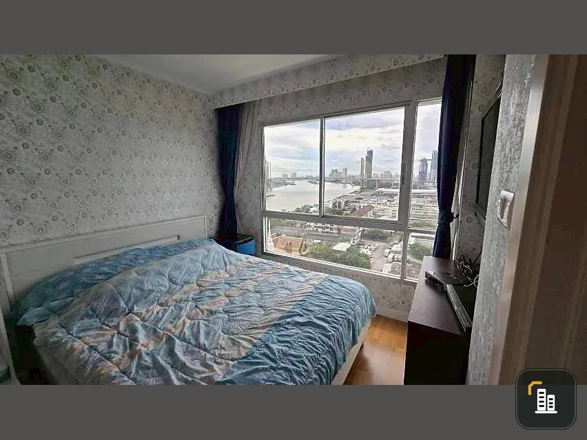 Selling Lumpini Park Riverside - Rama 3, with Chao Phraya River view, 1 bedroom, 1 bathroom, fully furnished and ready to move in.