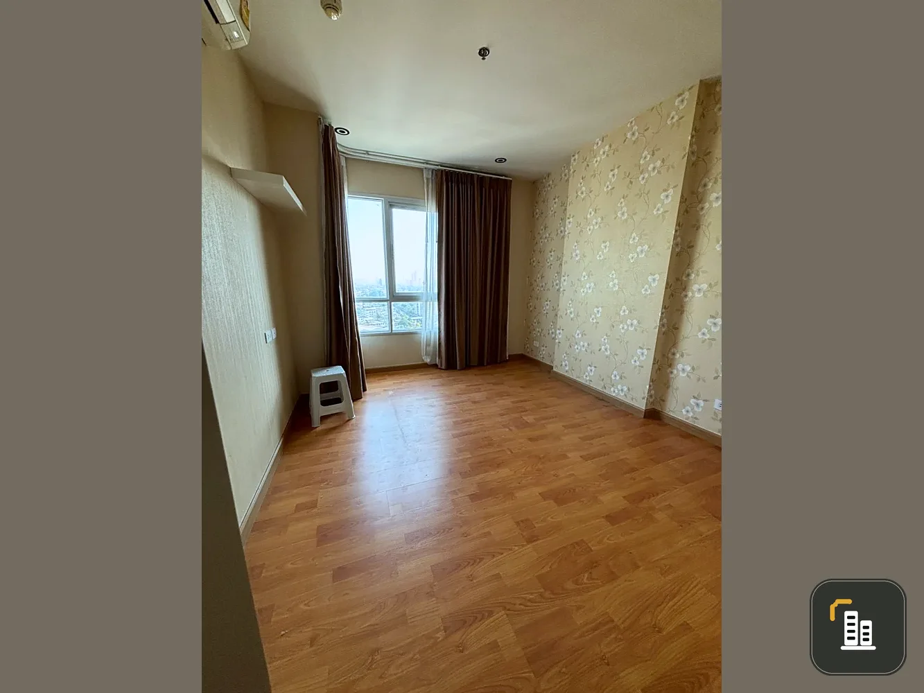 Urgent sale! The President Sathorn - Ratchaphruek, 3 unfurnished units, with high-quality wallpaper. Amazing price! Buy now!