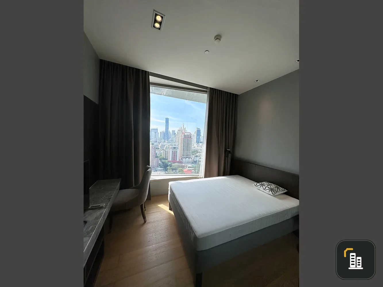 Condo for rent, Saladaeng One. Great atmosphere, great value. Book now!!