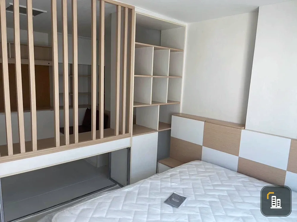 Beston Condo for sale: 1 bedroom, 1 bathroom, 8th floor. Great location, full amenities. Don't miss this great deal!