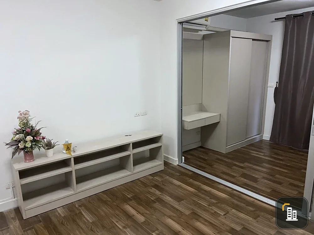 For sale or rent: A Space Me Sukhumvit 77, Building C, 5th floor, pool view, fully furnished. Don't miss out!