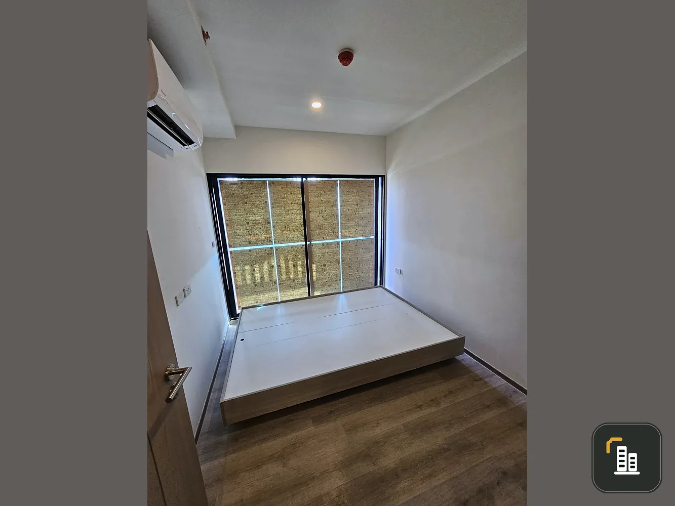 Selling a pre-sale unit at Origin Place Bangna. A lovely unit on the 8th floor, in a great location, and fully furnished. Book now!