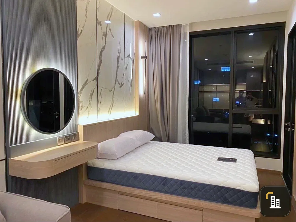 Condo for rent at Ideo Q Victory. Nicely decorated with high-quality built-in furniture. Amazing price! Book today! Don't miss out!