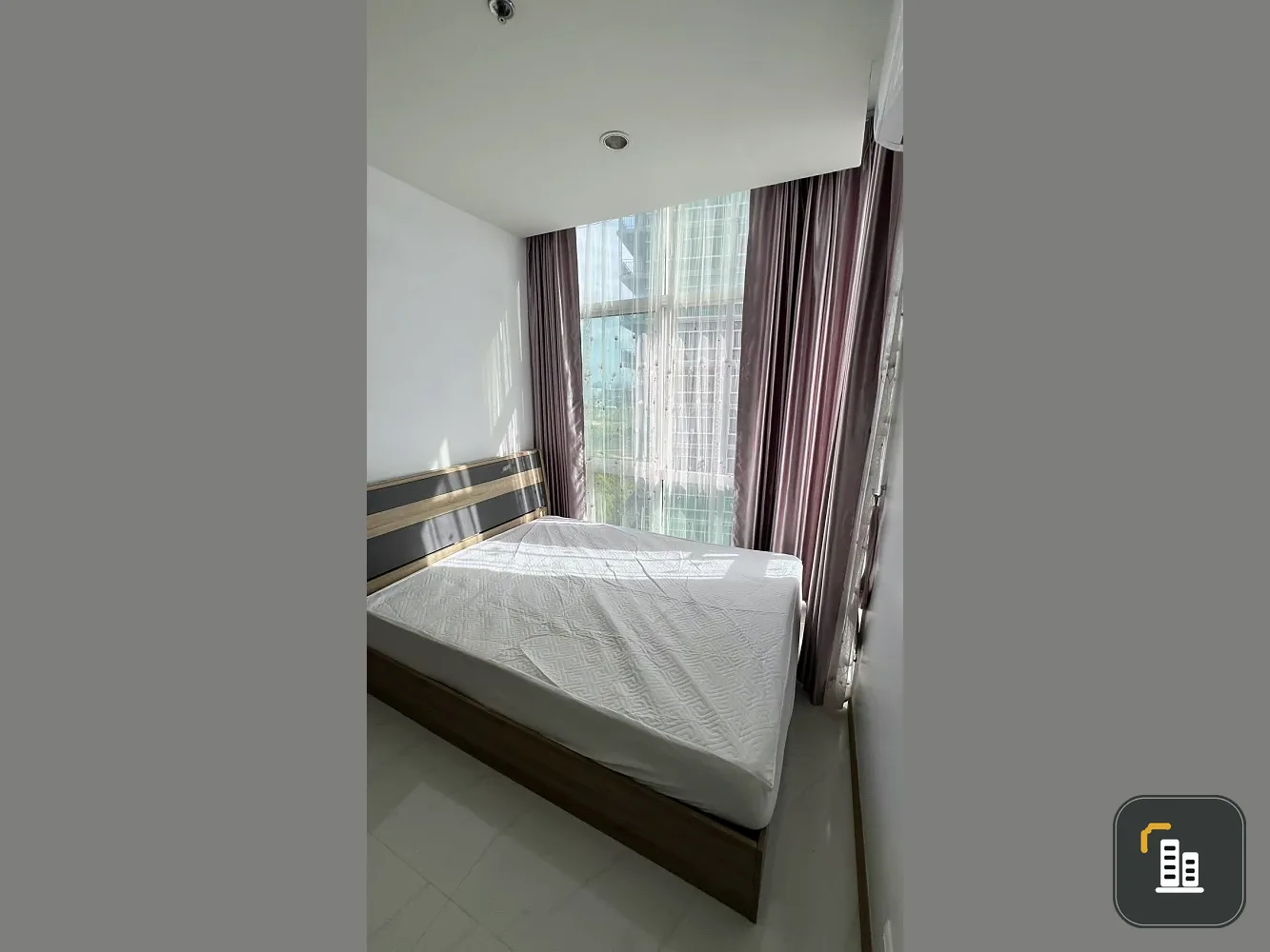 For rent: The Grand Jomtien. Nice room with complete amenities. Just bring your bags and move in!