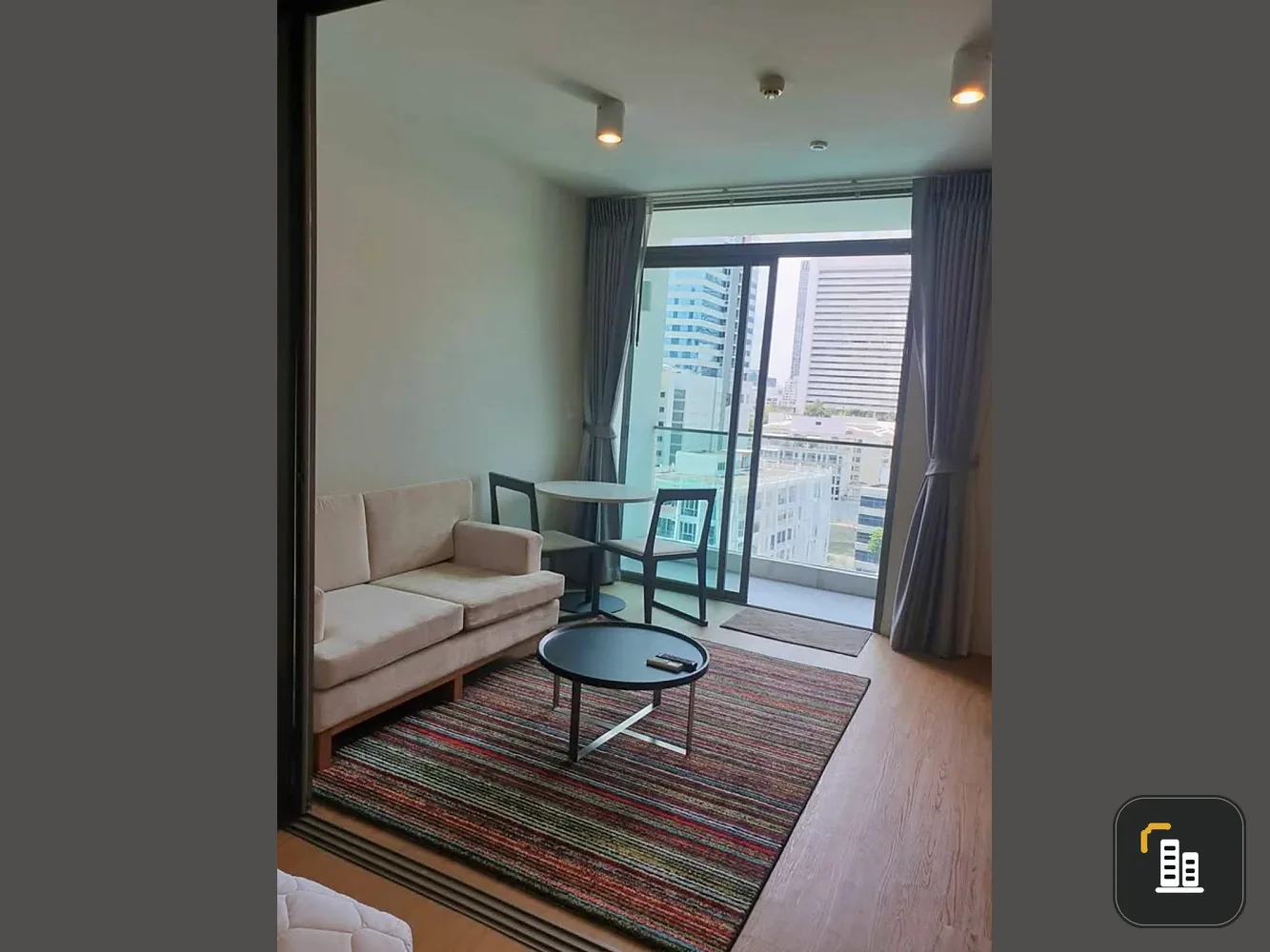 Selling Siamese Surawong, 1 bedroom, 1 bathroom, 11th floor. Fully furnished. Don't miss out!