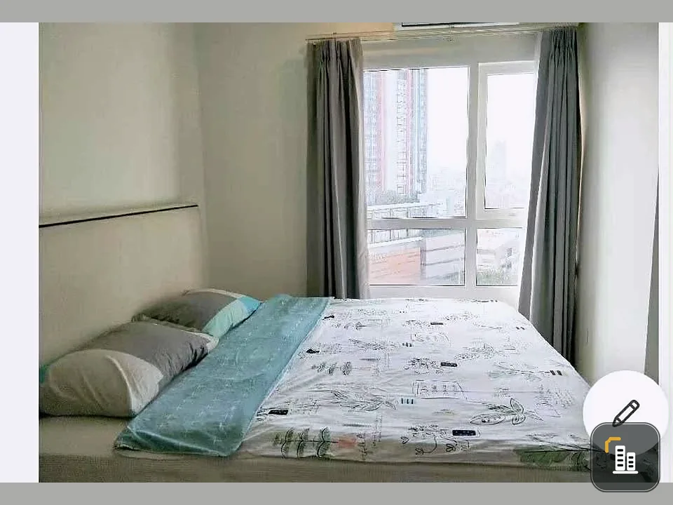 Selling The Key Sathorn-Charoenrat, high floor unit, spacious and comfortable. Book now, don't miss out!+++