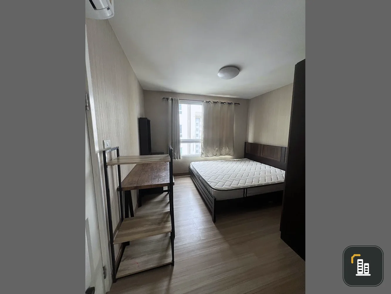 Urgent sale! Plum Condo Paholyothin 89, corner unit, very private. Amazing price! Own it today!