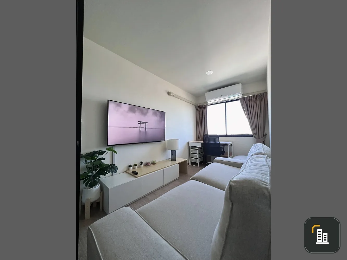 For sale or rent: Wela Ramkhamhaeng 186. 1 bedroom, 1 bathroom. Spacious living area, beautiful city views, bright and airy. Book now!