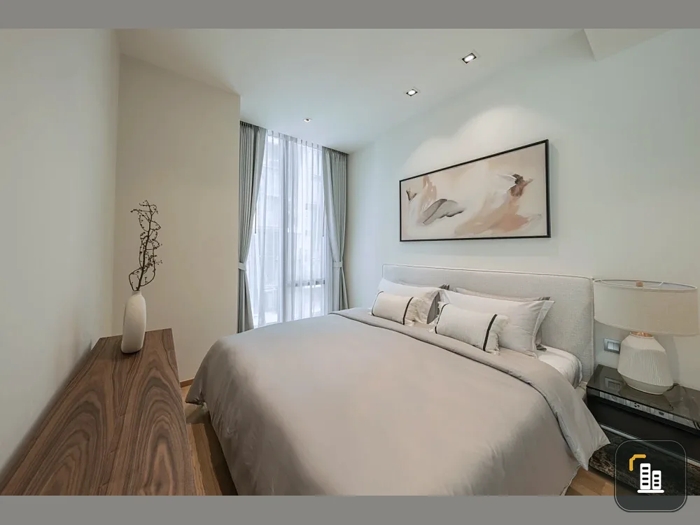 Condo for Rent 28 CHIDLOM ” (BTS Chidlom) Good location, very convenient to travel around Bangkok