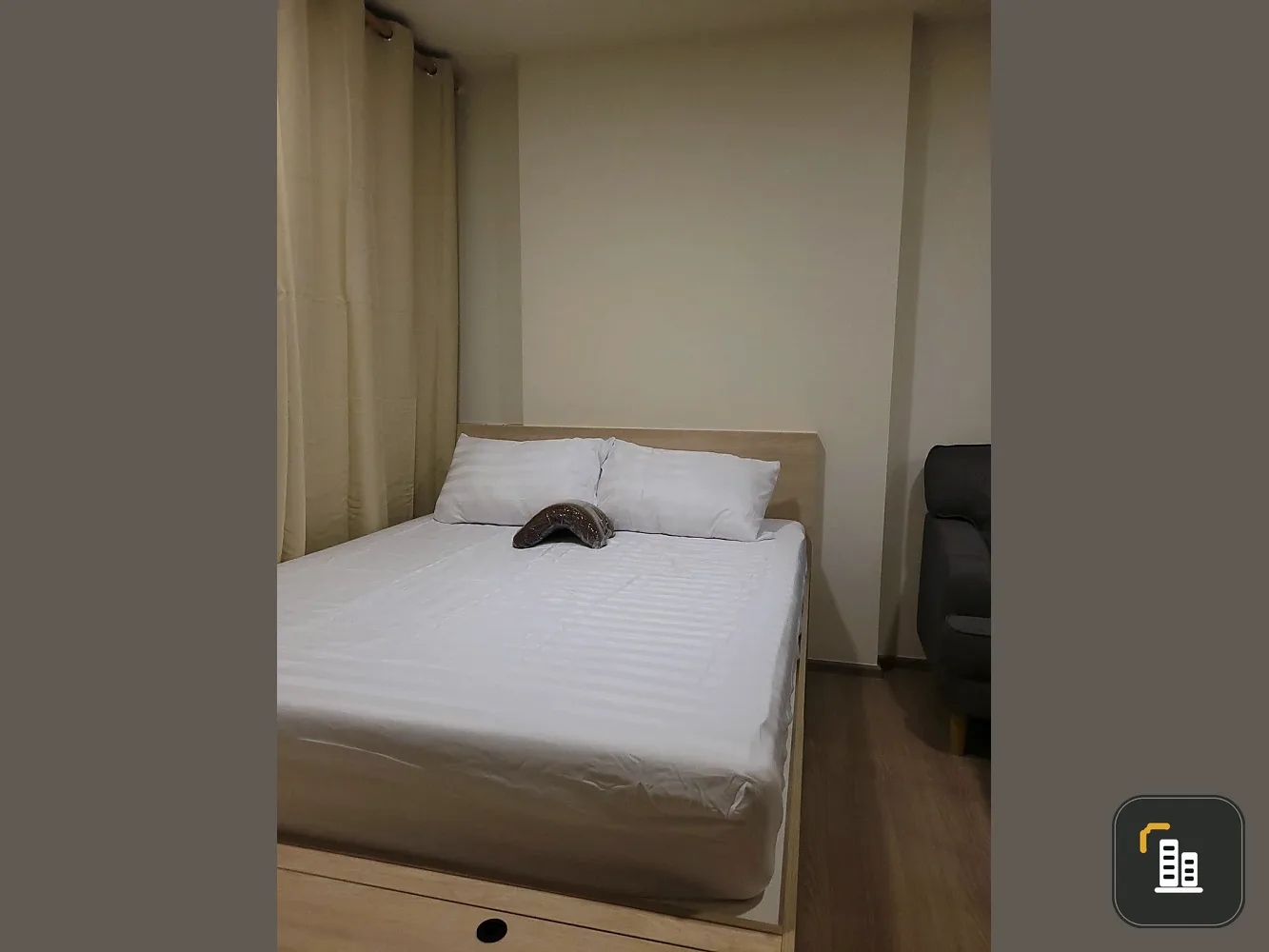 Selling a partitioned unit at The Muve Kaset, 4th floor, fully furnished. Book now!