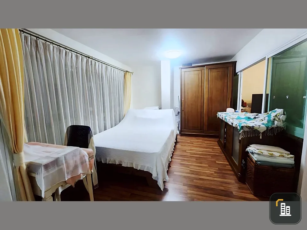 For sale: Chateau In Town Major Ratchayothin. Spacious living room, kitchen, and bathroom. Includes all furniture. A highly recommended purchase!