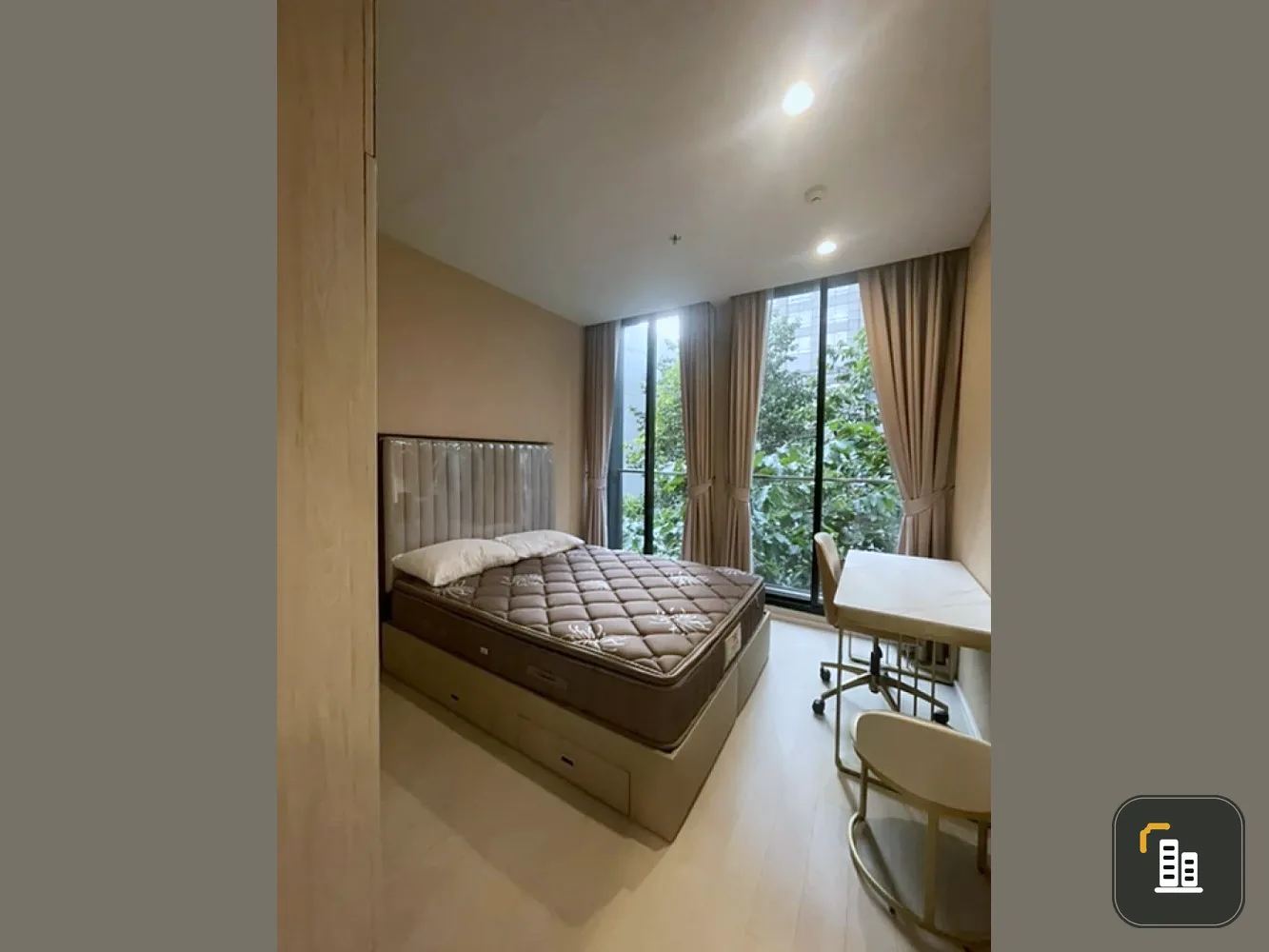 2-bedroom condo for rent at Noble Ploenjit, fully furnished. Book now!