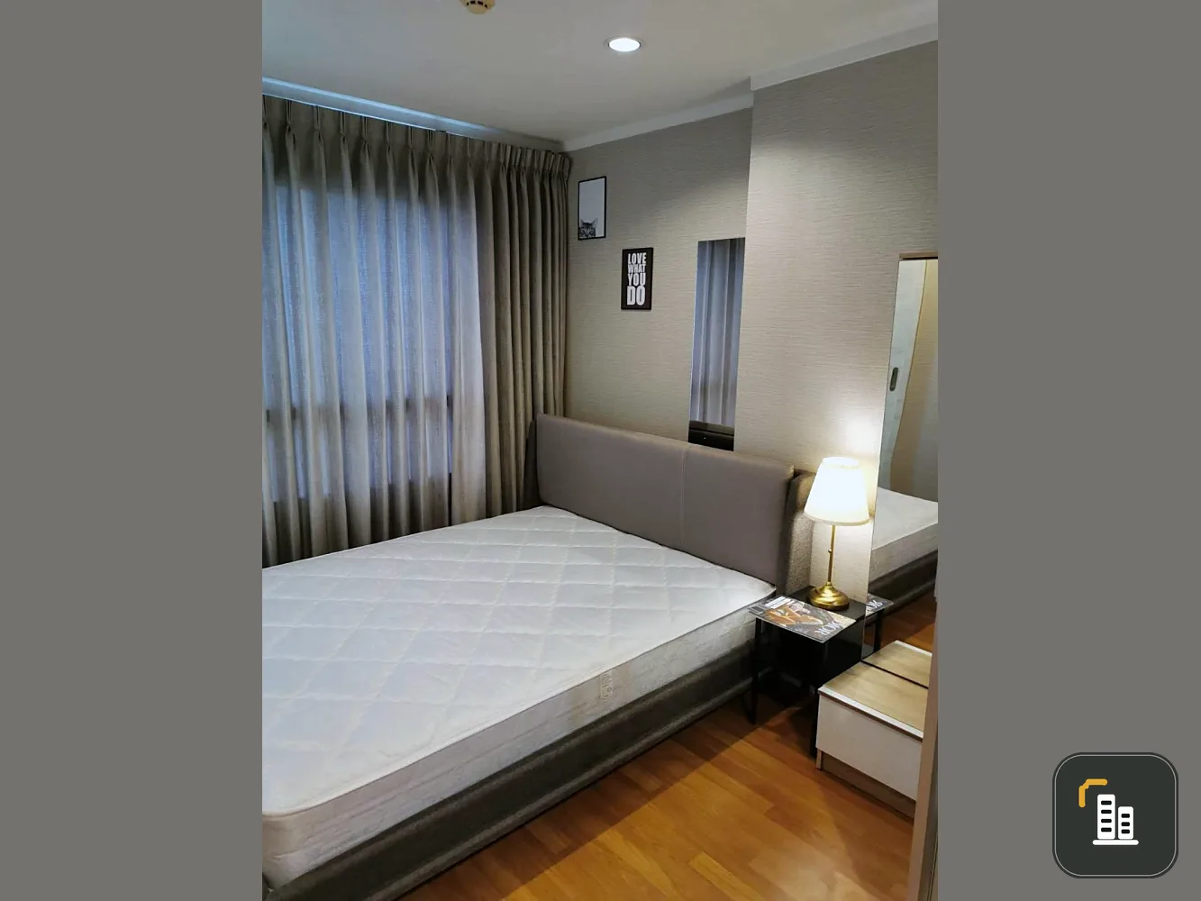 Selling Lumpini Place Suksawat - Rama 2, 20th floor, partitioned unit, fully furnished. Interested buyers please contact immediately.