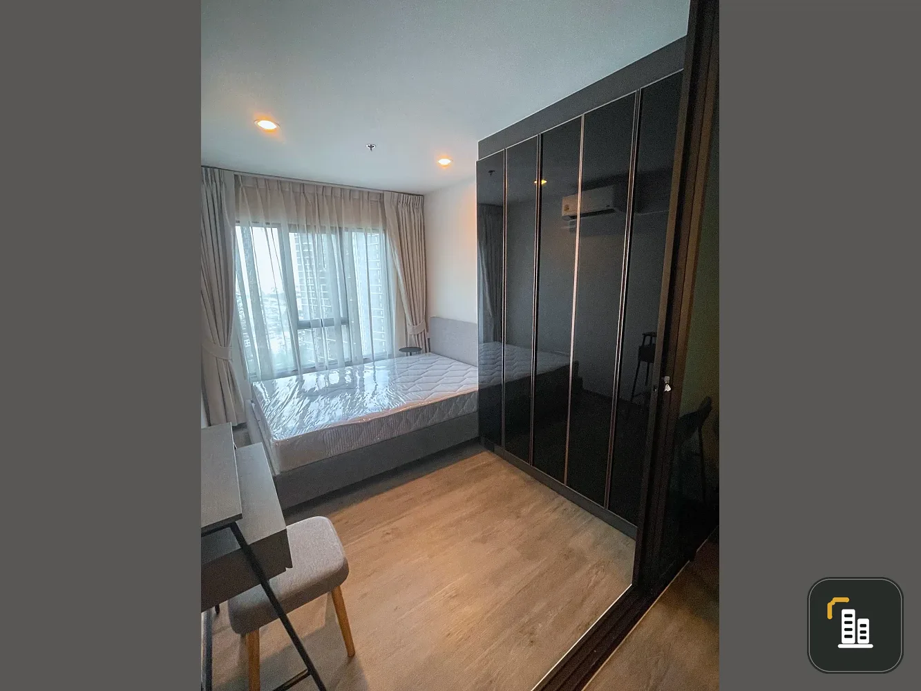 For rent: Regent Home Wutthakat condo, beautifully decorated with high-quality built-in furniture. Excellent value! You shouldn't miss this opportunit