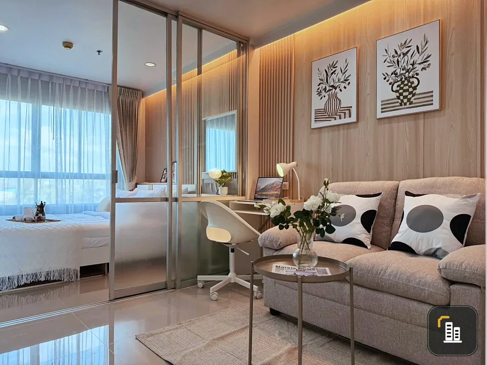 For sale: Lumpini Ville Naklua - Wongamat, Building C, 7th floor, sea view. Beautifully built-in furnishings throughout. Don't miss out!