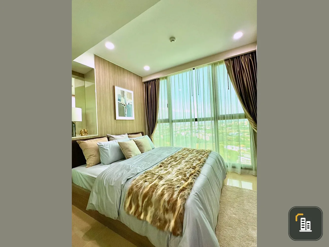 For sale: Dusit Grand Condo View (Jomtien), 24th floor. Sea and city view, no obstructing buildings. Fully furnished with appliances. Ready to move in