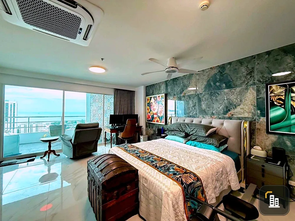 Selling View Talay condo. Very spacious room with stunning built-in furnishings throughout. You'll regret missing out!