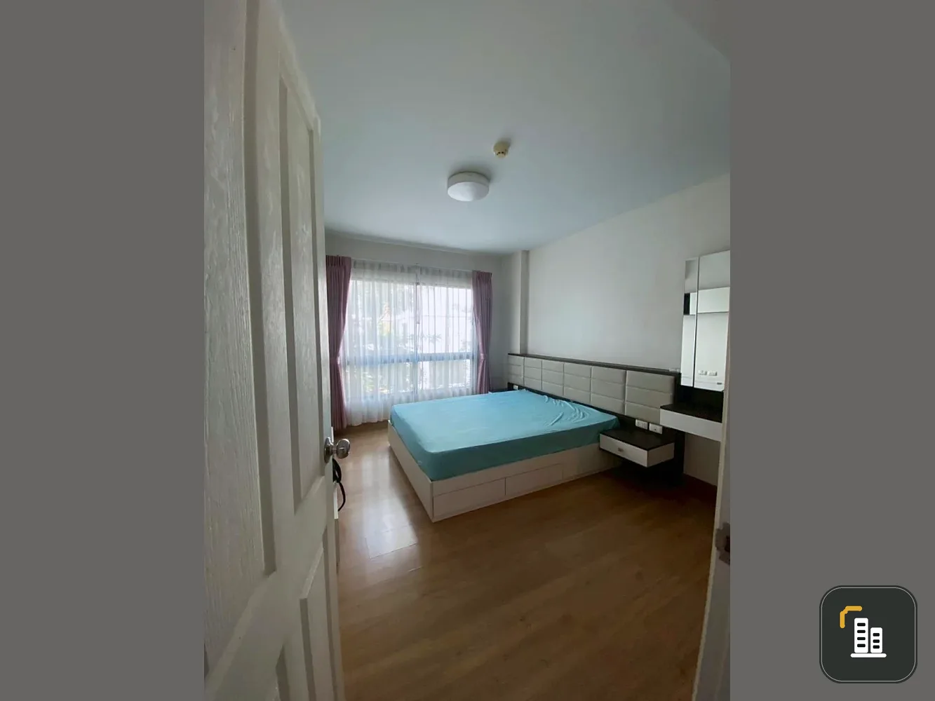 For sale/rent: Supalai City Resort Phaholyothin 32, ready-to-move-in unit, low floor, fully furnished. Book now!