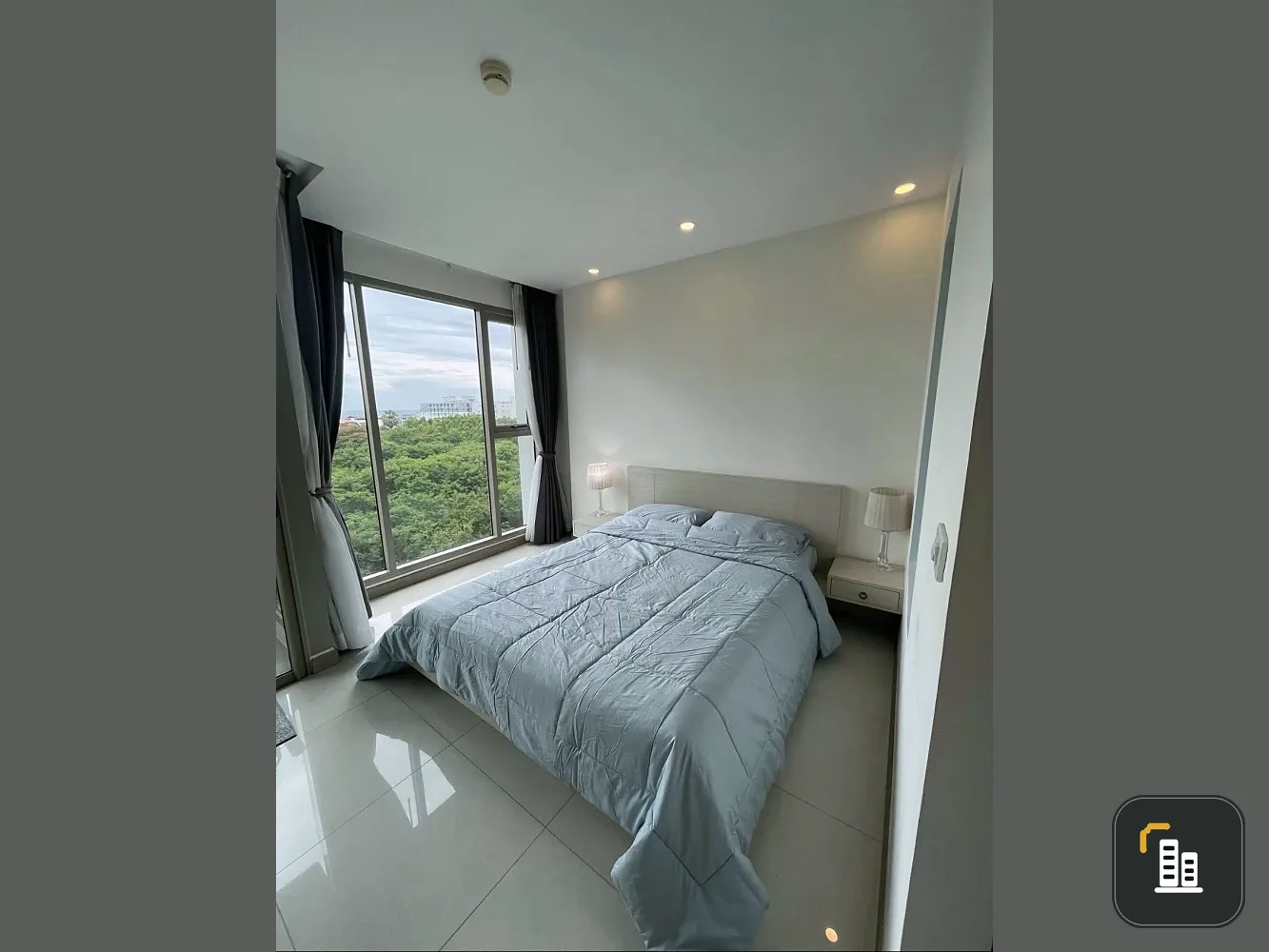 Selling a lovely room at The Riviera Jomtien Pattaya. Sea view, fully furnished. Book now before it's too late!!!
