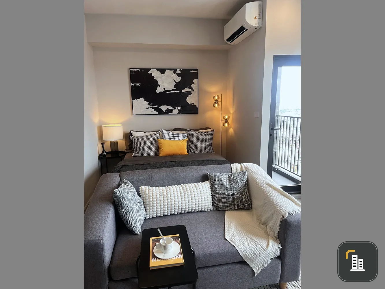 For sale: Quinthara My'Den Phothinimith, 14th floor, studio unit, 23 sq m. Stunning view. Ready to move in.