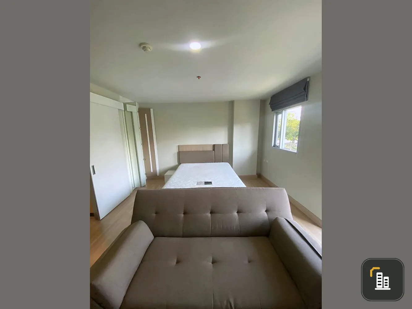 For sale: The Escape Condominium, Sukhumvit 101/1, 2nd floor, pool view, wide and airy hallway, spacious back balcony. Book now!