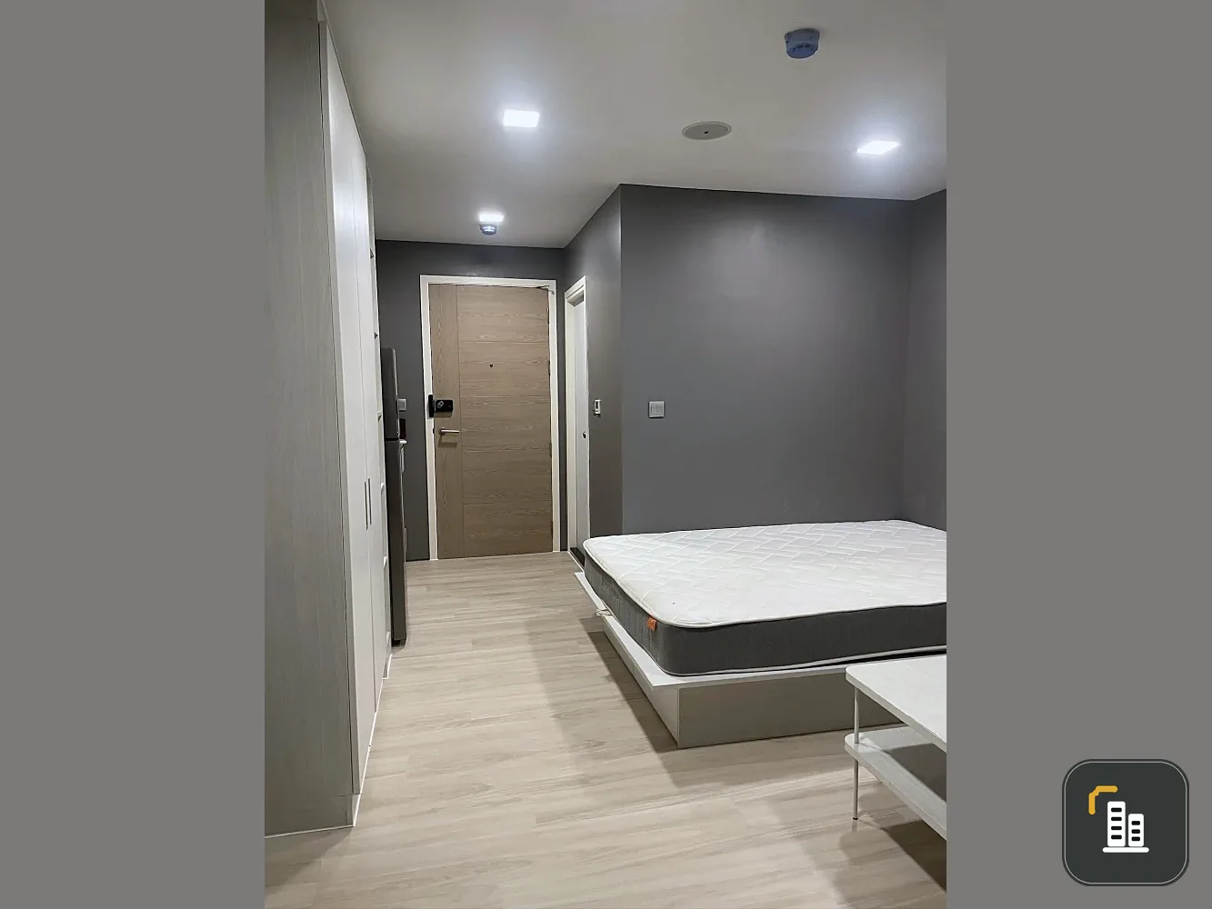 Condo for sale: Atmosh Chaengwattana. Ready to move in, fully furnished, spacious room. Book now!