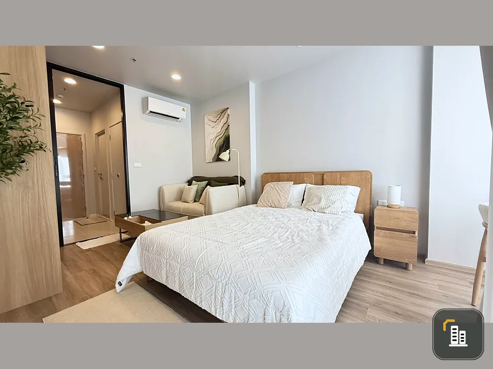 For rent: Culture Thonglor. Includes a private storage room — a very rare feature in other projects. Ready to move in immediately + fully furnished.