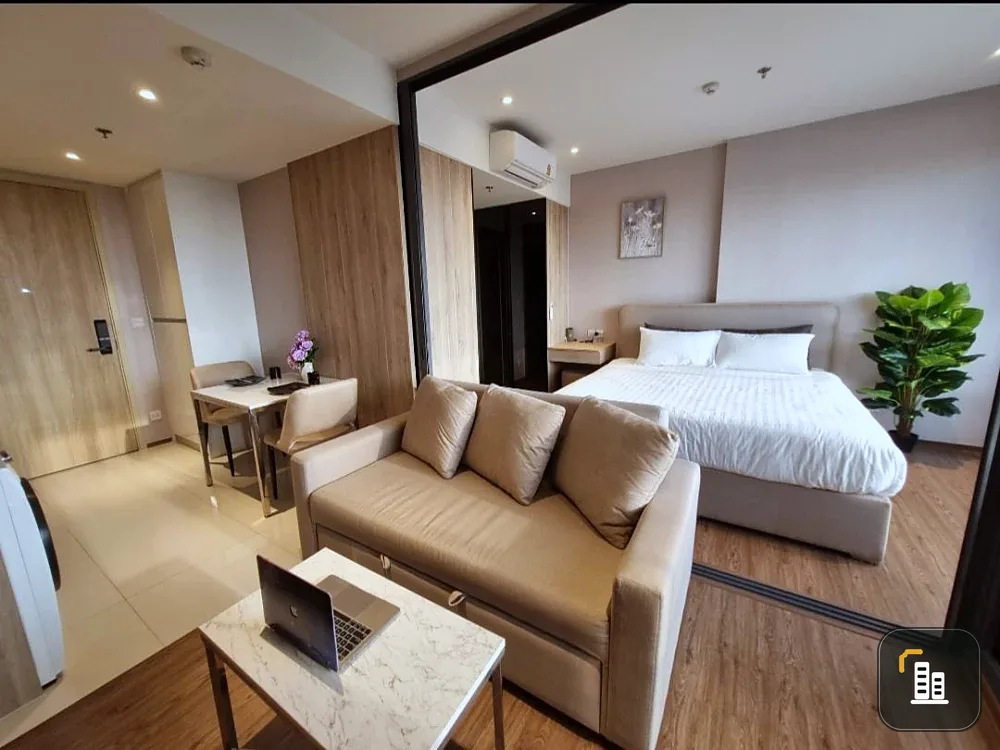 For rent: ONCE PATTAYA, sea view, fully furnished with modern furniture. Grab it now!