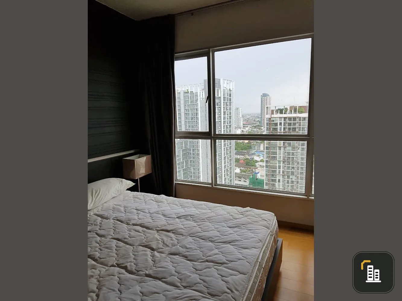 For rent: Hive Taksin, high floor unit, spacious, fully furnished. Book now!