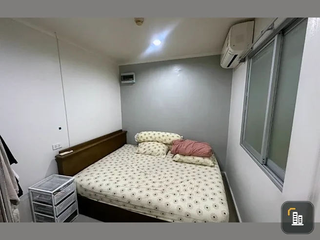 Selling a spacious, fully furnished 14th-floor unit at Lumpini Park Pinklao. Ready to move in. Book now!