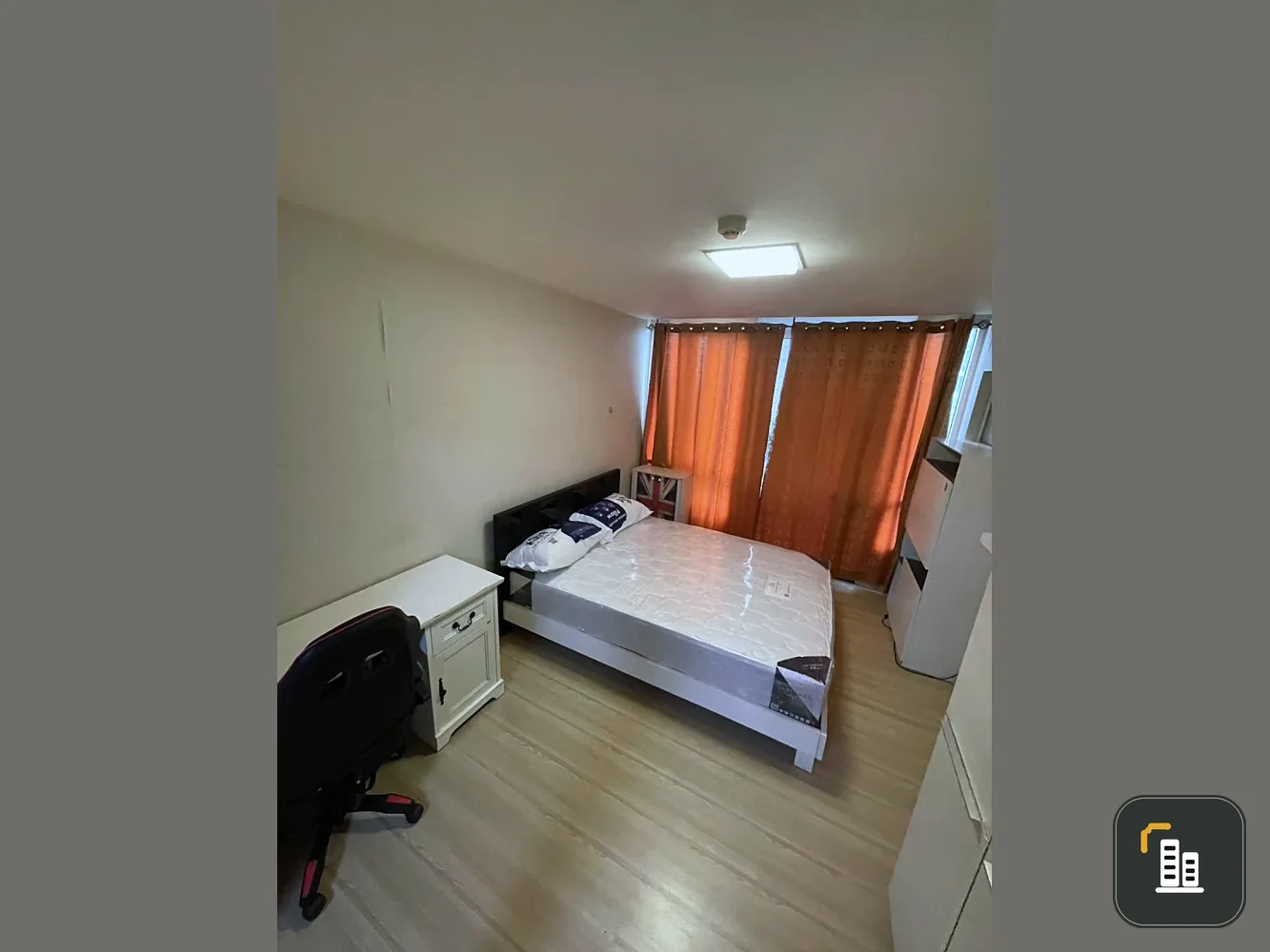 M Society Condominium for sale, 5th floor, corner unit, fully furnished. Book now!