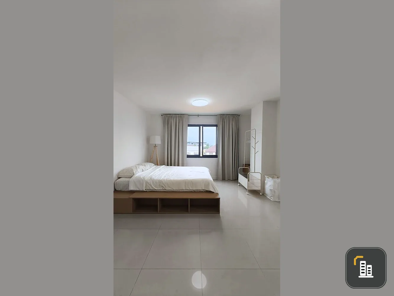 For sale or rent: The North Park Condominium, 6th floor. Good ventilation, unobstructed view, bright and airy. Fully furnished with appliances. Book n