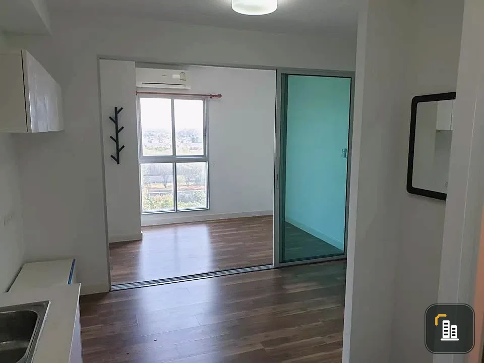 Urgent sale! A Space Me Bangna condo, unfurnished unit, affordable price. Partitioned into separate areas. Amazing price! Buy now!
