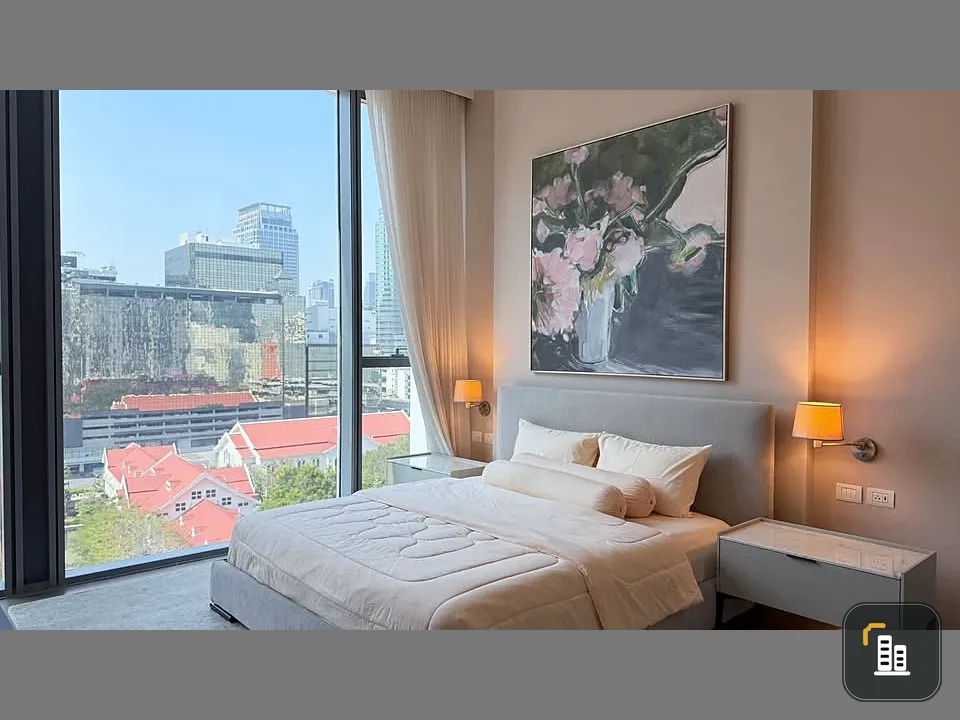 For rent: Scope Langsuan, 2 bedrooms, 3 bathrooms. Beautifully decorated and comfortable. Don't just look, book now!