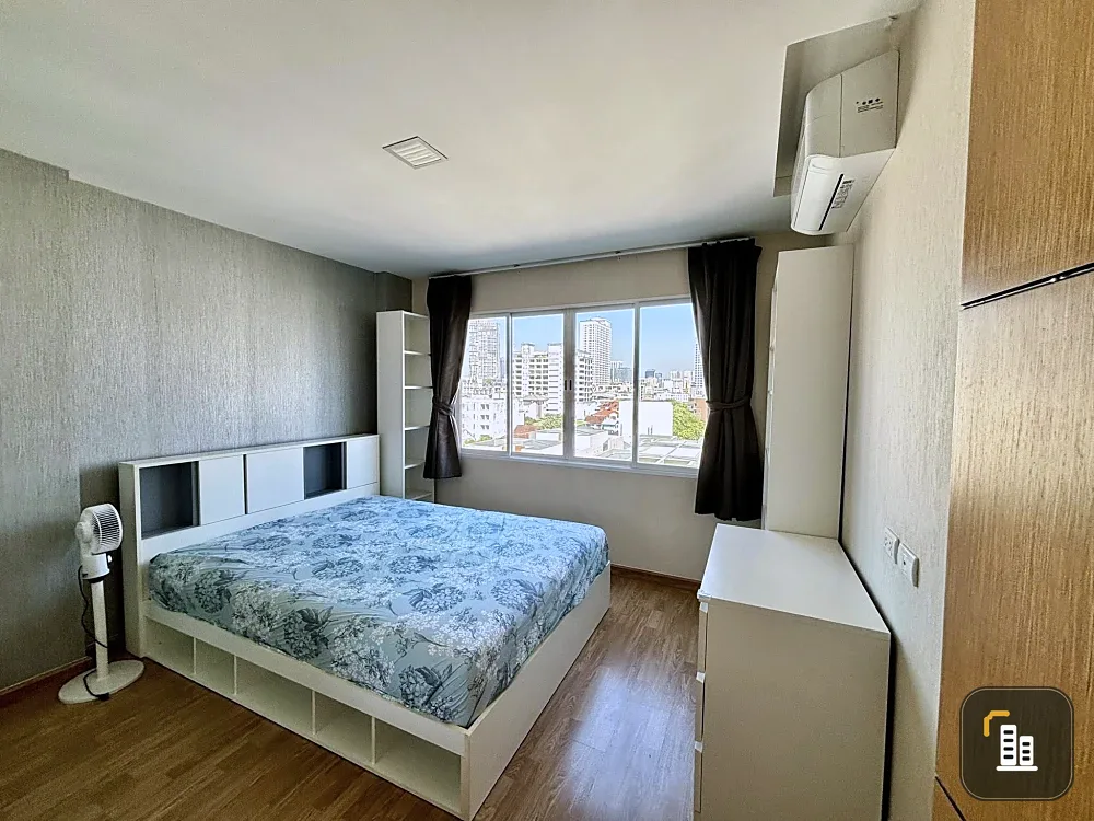For rent: The Maple Ratchada-Ladprao, 7th floor unit. Fully furnished with appliances. Just bring your suitcase and move in!