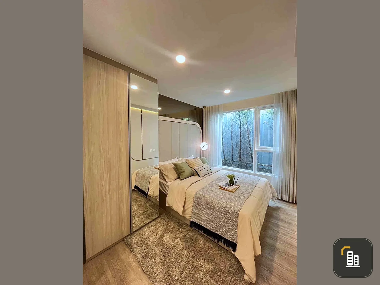 Selling down payment for The Origin Phaholyothin 57, 3rd floor, corner unit. Larger than usual unit, comes with full set of freebies. Don't miss out!