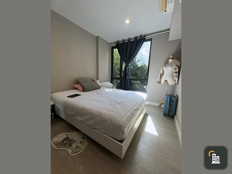 Selling a great-living unit at Metro Luxe Riverfront Rattanathibet. Excellent location, convenient transportation, and fully furnished. Don't miss out