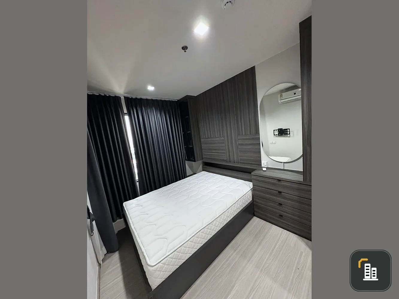 Condo for rent at Life Sathorn-Sierra. Nice unit, fully furnished, 26th floor with great views. Move in soon!