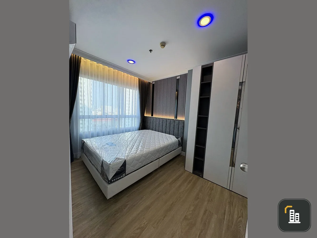 Selling a lovely condo at Lumpini Ville Ratburana-Riverview. It comes with high-quality built-in furniture. Don't miss out!