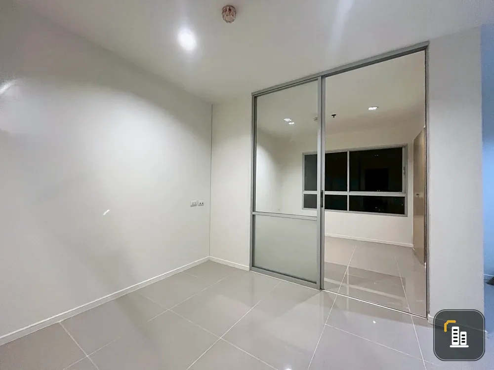 Condo for Sale: Lumpini Nawamin Sriburapha