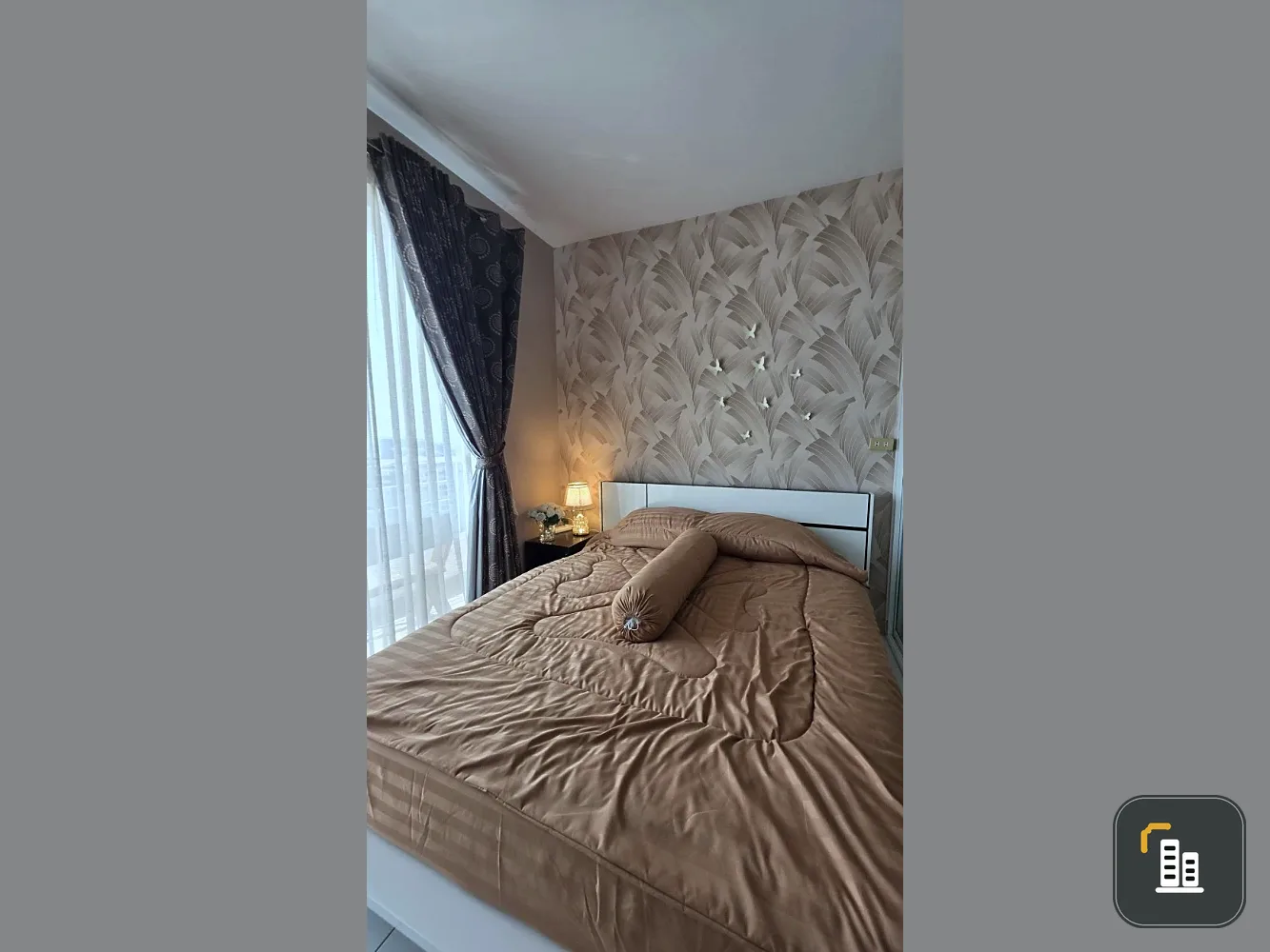 For rent: Supalai River Place, high floor unit, spacious, fully furnished. Book now!