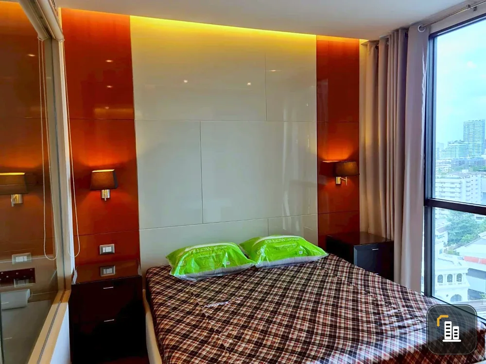 For sale or rent: The Address Sukhumvit 28, beautifully decorated unit on the 14th floor with great views. Fully furnished with appliances. Move in so