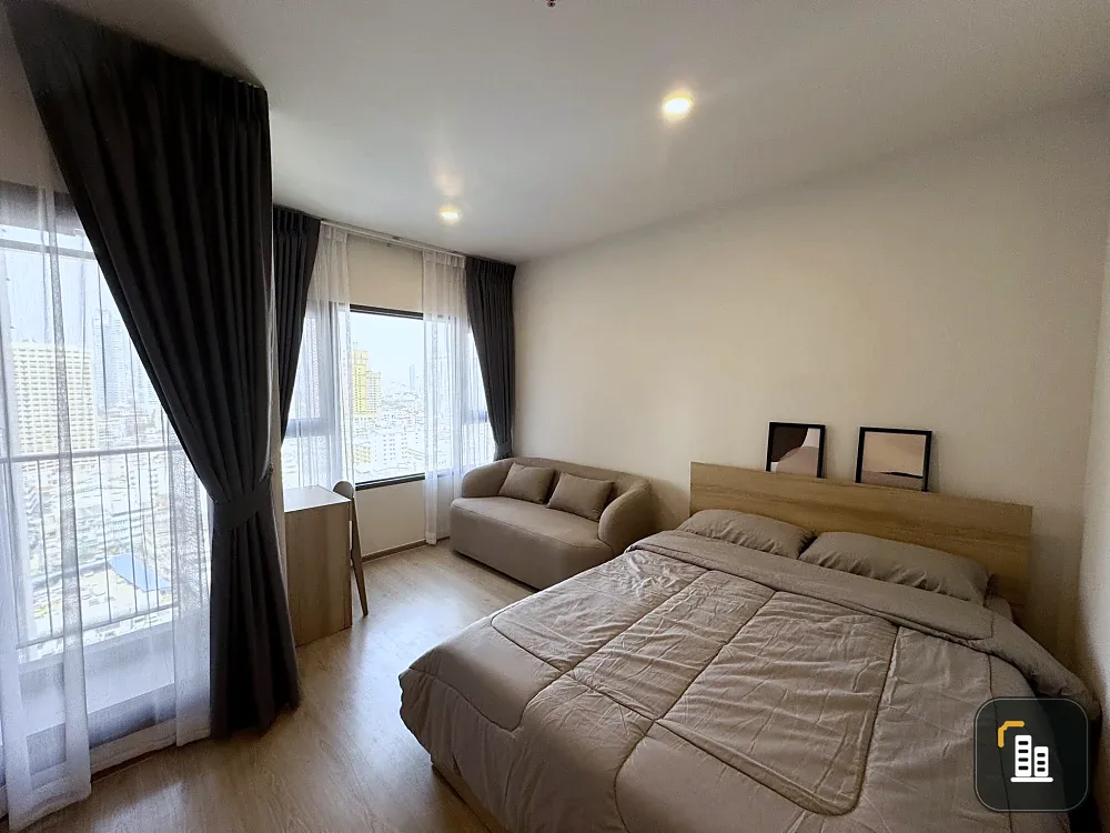Condo for rent at Life Rama 4 - Asoke. Ready to move in, fully furnished. Book today! Don't miss out!