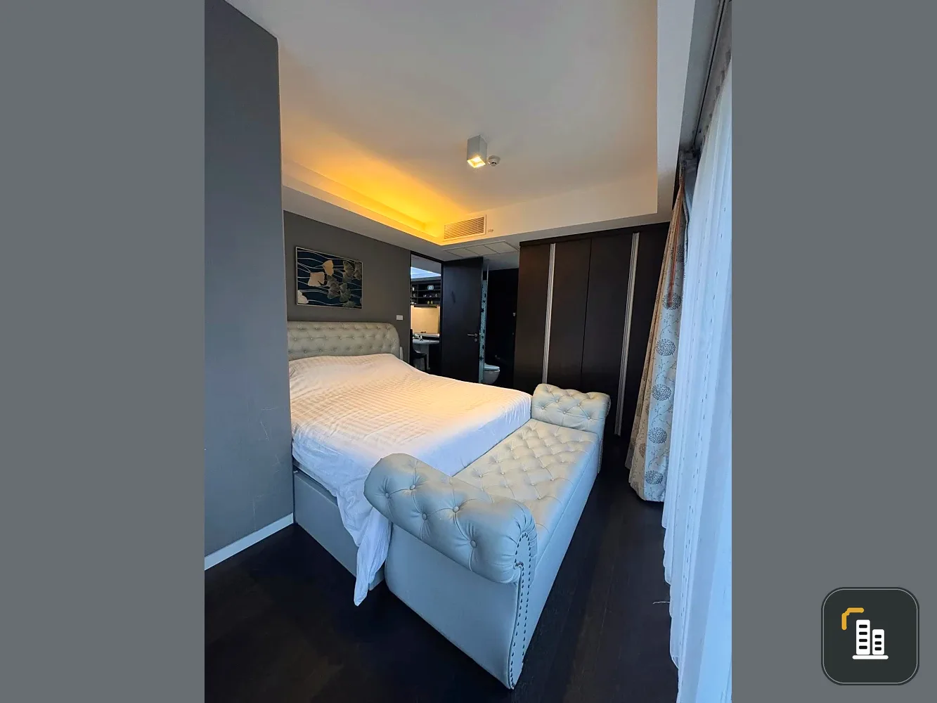 For rent: Siamese Gioia Sukhumvit 31. Ready-to-move-in unit with spacious living area. Book today! Don't miss out!