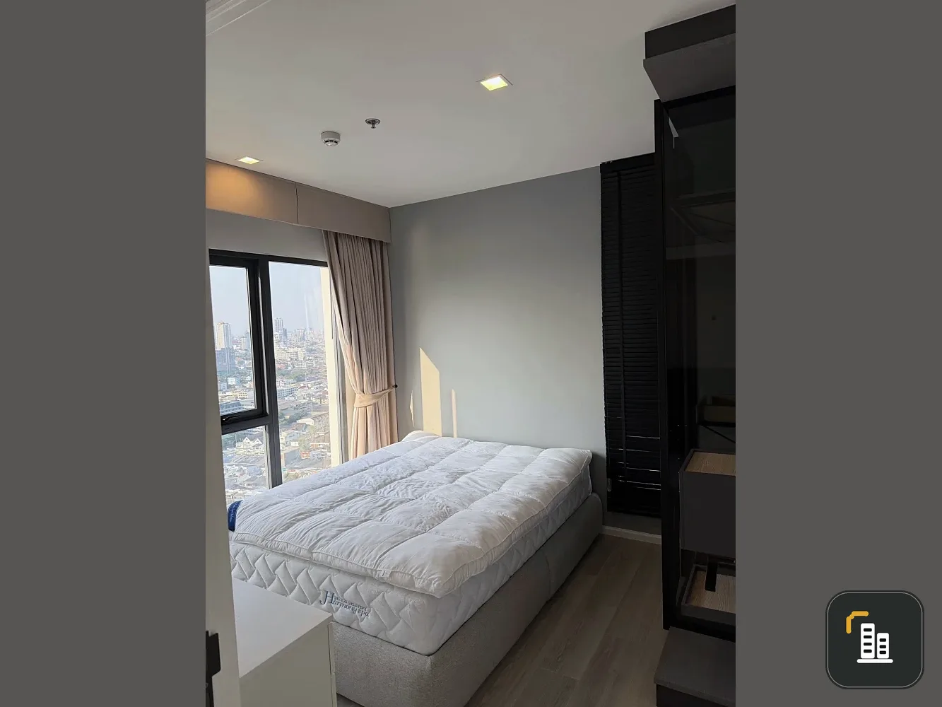 For rent: The Key Rama 3, 29th floor, top floor with stunning city views. Book now to secure your unit!
