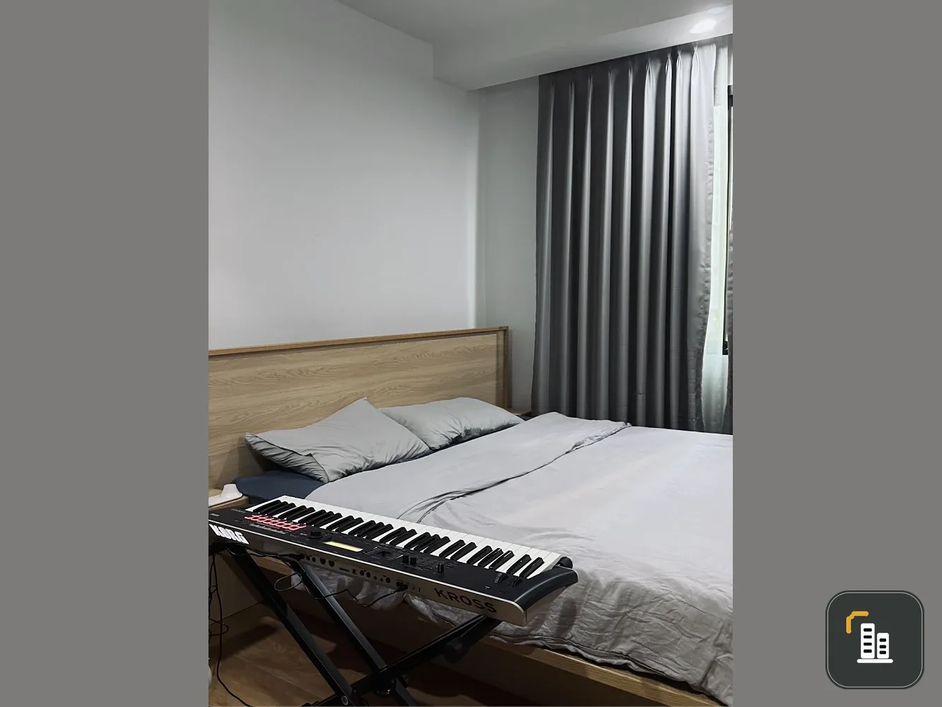 Selling V Condo Salaya, Building 8, 2nd floor. A king-size bed fits comfortably. Fully furnished and ready to move in.